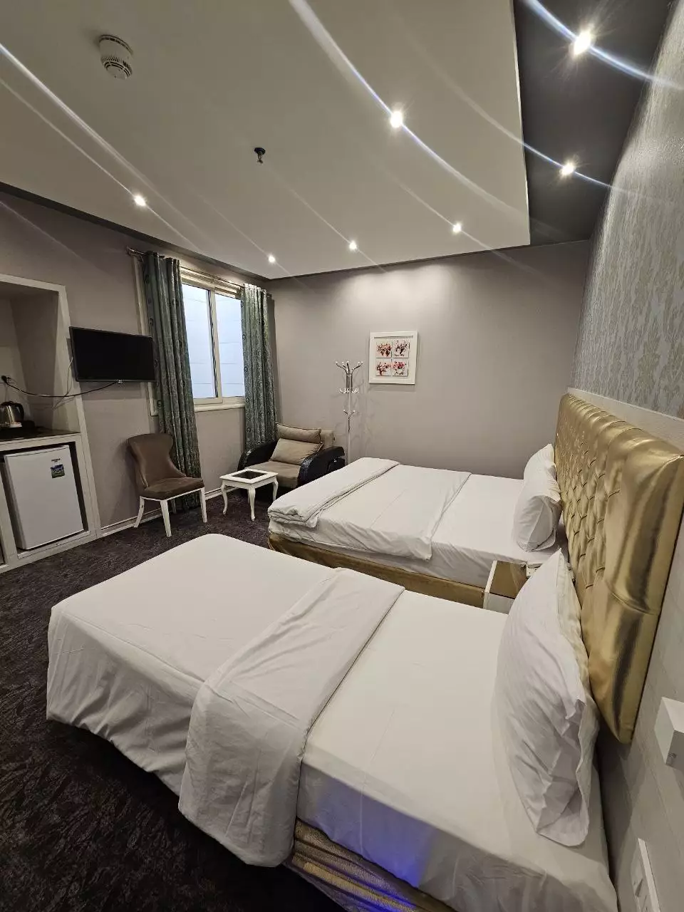 Alibaba https://cdn.alibaba.ir/ostorage/hotel-accommodation-images/6819eb65f6e8766ef96f5246_تریپل اکونومی.webp